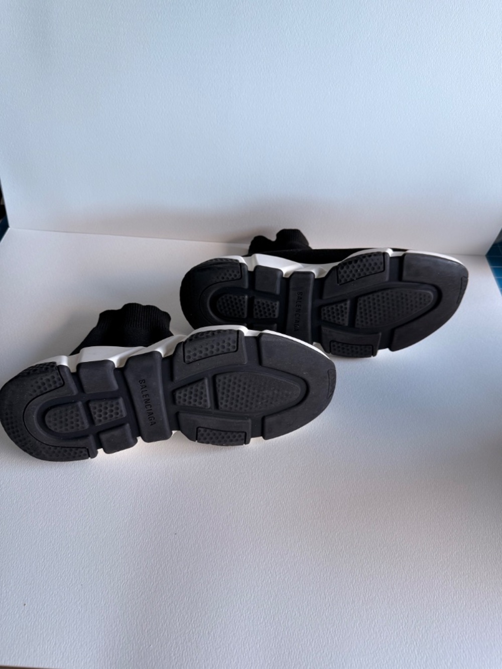 Shoes - Picture 3 of 6